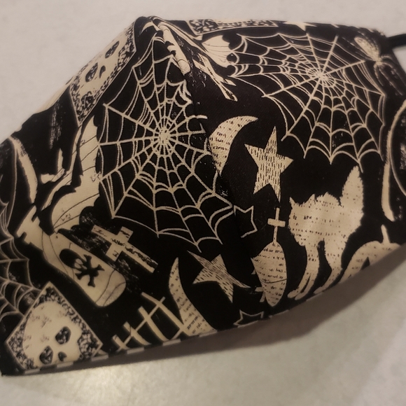 Face Mask Glow in the Dark Best Ear Loops!!! - Picture 6 of 7